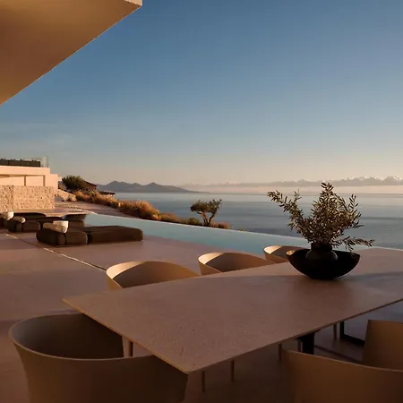 On The Rocks 2 Bedroom * Koríthion