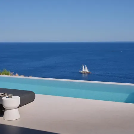 Villa On The Rocks 2 Bedroom Koríthion