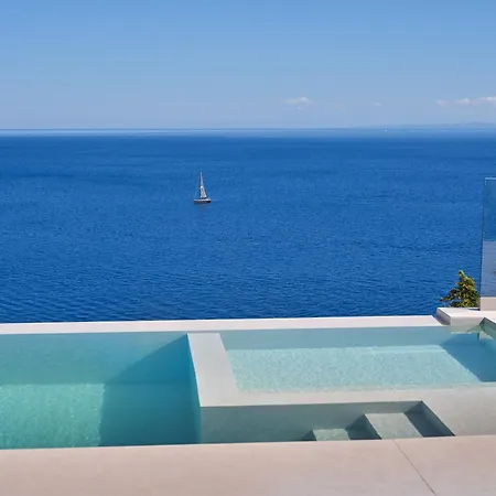 On The Rocks 2 Bedroom Villa *